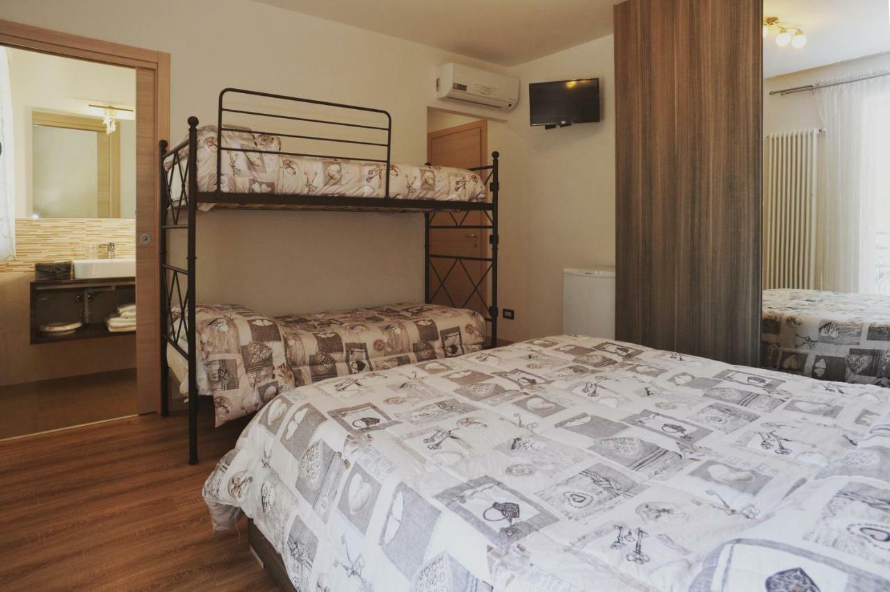La Casa Dei Nonni Sul Garda Hotel Peschiera del Garda Kültér fotó